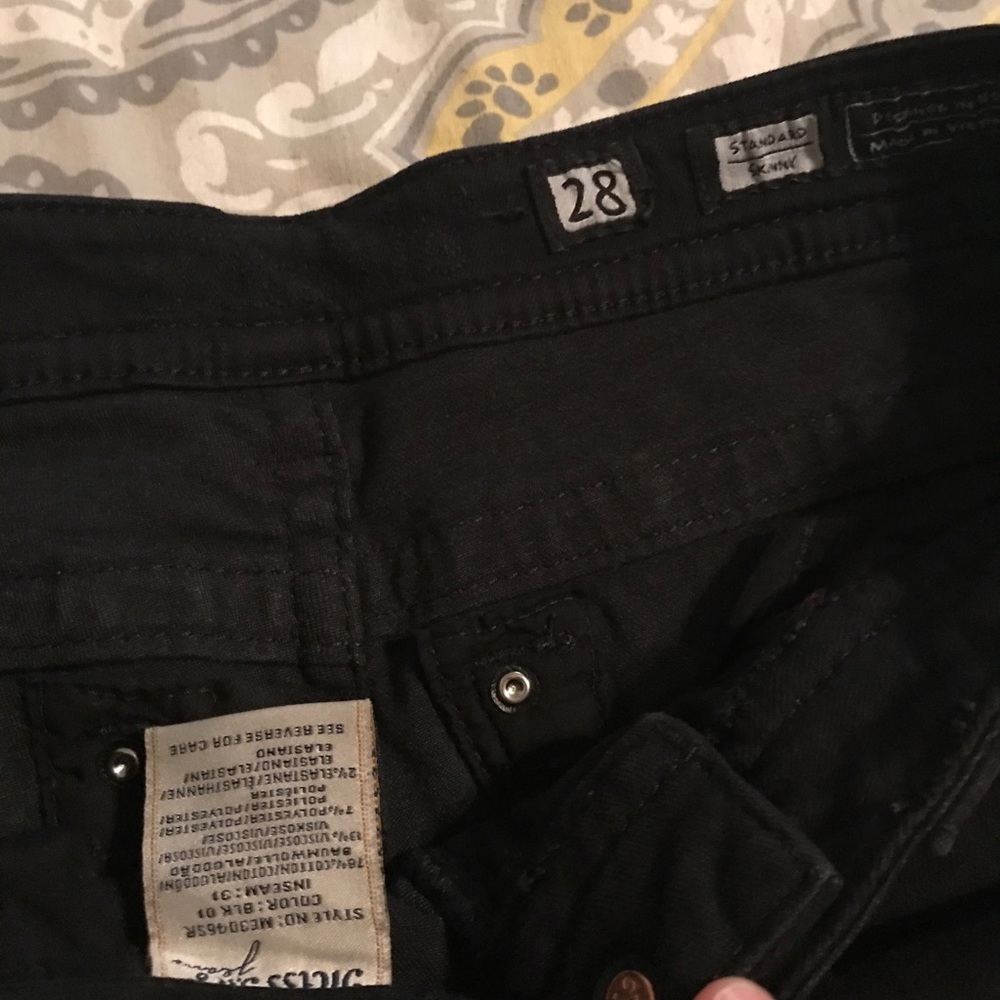 Miss Me black skinny jeans